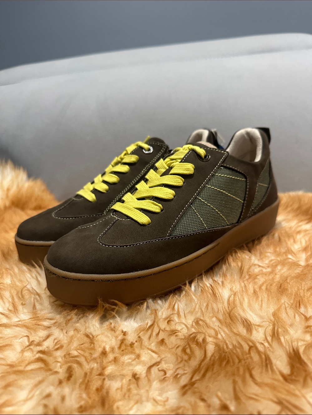 Jambu Sandy Olive Sneaker - new in box